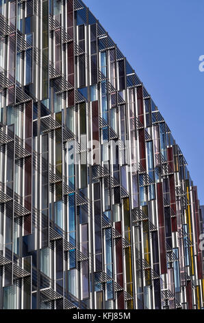 Das Park Plaza Westminster Bridge Hotel, London, Großbritannien. Fenster Details. Stockfoto