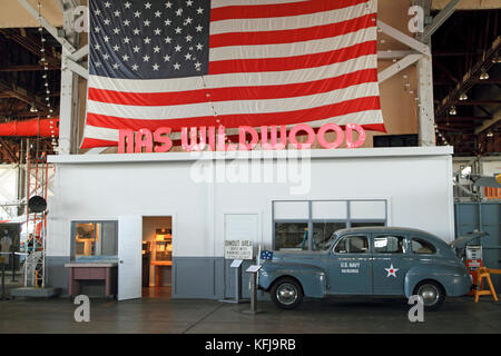 Exponate auf der Naval Air Station Wildwood Aviation Museum, Rio Grande, New Jersey, USA Stockfoto