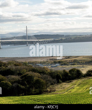 Schottland Rosyth, Blick auf die neue Queensferry crossing 2.7Km Straße Brücke zwischen Edinburgh und Fife. Die längste 3-Turm, Schrägseilbrücke Stockfoto