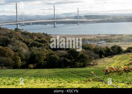 Schottland Rosyth, Blick auf die neue Queensferry crossing 2.7Km Straße Brücke zwischen Edinburgh und Fife. Die längste 3-Turm, Schrägseilbrücke Stockfoto