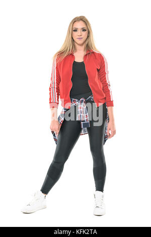 Zuversichtlich attraktive Dance Hall oder jazz dance Tänzerin stehen und von der Kamera. volle Gehäuselänge Portrait auf weißem Hintergrund. Stockfoto