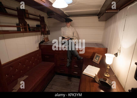 Innenraum der Officer's Hütte, die auf die Entdeckung Schiff Anker an Discovery Point in Dundee, Schottland, Tayside Stockfoto