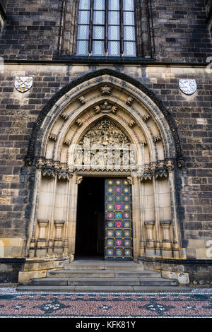 Prag, Tschechische Republik: Basilika St. Peter und St. Paul, ein neo-gotische Kirche der vysehrad Festung. Stockfoto