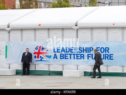 Politische Berater von Premierminister David Cameron, Richard Jackson (L) auf dem Parteitag der Konservativen in Manchester. Oktober 2011. Stockfoto