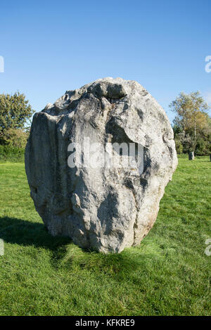 Einsame Stein bei Avebury Wiltshire England Großbritannien Stockfoto