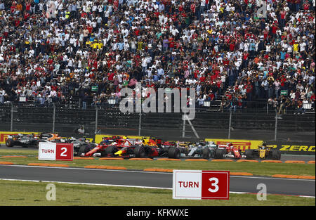Motorsport: FIA Formel-1-Weltmeisterschaft 2017, Grand Prix von Mexiko, Start, #33 Max Verstappen (NLD, Red Bull Racing), #33 Max Verstappen (NLD, Red Bull Racing), #5 Sebastian Vettel (GER, Scuderia Ferrari), #44 Lewis Hamilton (GBR, Mercedes AMG Petronas F1 Team), Stockfoto
