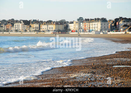 Weymouth, Großbritannien. 30 Okt, 2017. de Wetter. einen sonnigen, aber kalten Start in den Tag in Weymouth Credit: stuart Hartmut Ost/alamy leben Nachrichten Stockfoto