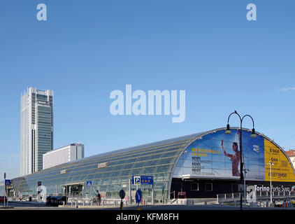 Bahnhof Porta Susa, Turin, Turin, Italien, High-tech-gewölbte Struktur 368 m lang, 30 m Spannweite. Stockfoto