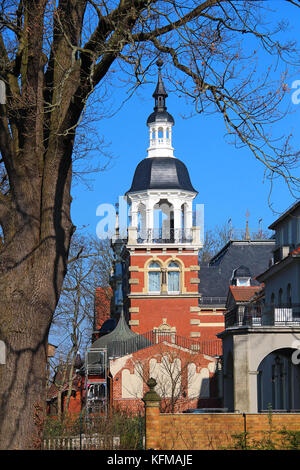 Wunderschöne alte Architektur am Wannsee in Berlin, Deutschland Stockfoto