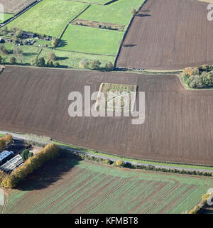 Luftaufnahme von einem Feld mit der Zahl 8 in it, UK Stockfoto