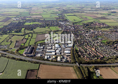 Luftaufnahme von Thirsk aus dem Osten auf der A19 Dual Carriageway, North Yorkshire, Großbritannien Stockfoto