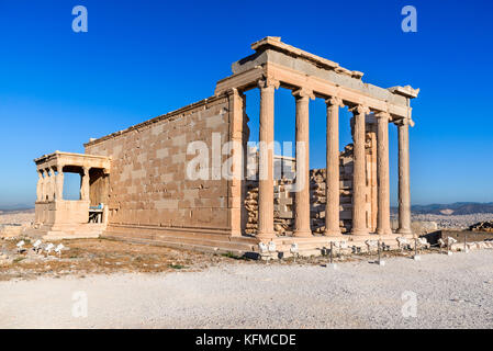 Athen, Griechenland. Das Erechtheion, antiken griechischen Tempel auf der Akropolis. Stockfoto