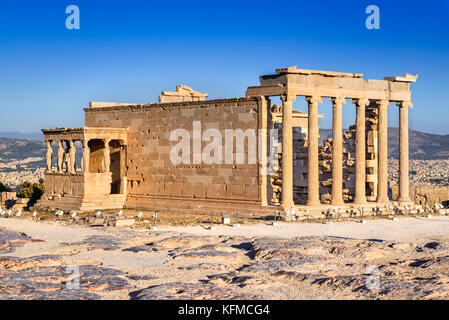 Athen, Griechenland. Das Erechtheion, antiken griechischen Tempel auf der Akropolis. Stockfoto