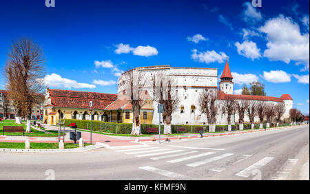 Prejmer, Rumänien und mittelalterliche Sächsische Kirche in Brasov county Wahrzeichen des alten Siebenbürgen Stockfoto