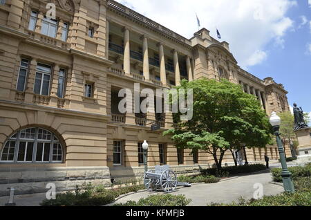 Das Heritage Hotel, das einst das Land Verwaltungsgebäude in Queens Square, Brisbane, Australien. Er ist Teil der Treasury Casino. Stockfoto