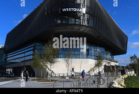 Southampton Einkaufszentrum Westquay und seine neue Entwicklung Wasserzeichen, der Komplex verfügt über verschiedene Restaurants, showcacinema und 10 Bowlingbahnen. Stockfoto