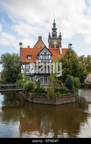 Die Müllers Haus in der Mühle Insel auf raduni Canal in der Danziger Altstadt in Polen. Es ist die alte zentrale Der millers Gilde. Stockfoto