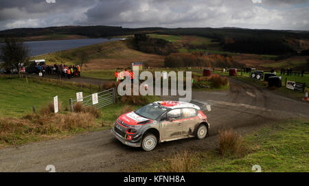 Craig Breen und Scott Martin im Rahmen ihrer insgesamt-Abu Dhabi-WRT-Rallye am vierten Tag der Dayinsure Wales Rally GB. DRÜCKEN SIE VERBANDSFOTO. Bilddatum: Sonntag, 29. Oktober 2017. Bildnachweis sollte lauten: David Davies/PA Wire Stockfoto