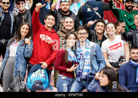 Neapel, Italien. 29 Okt, 2017. Neapel - Italien 29/10/2017 Anhänger der s.s.c. Napoli während der Serie ein Match zwischen s.s.c. Napoli und sassuolo im Stadio San Paolo Neapel. Credit: Emanuele Sessa/Pacific Press/alamy leben Nachrichten Stockfoto