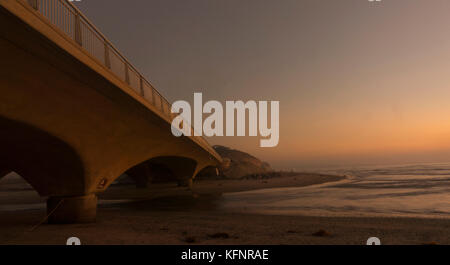 Sonnenuntergang in Torrey Pines State Beach in San Diego, Kalifornien. Stockfoto