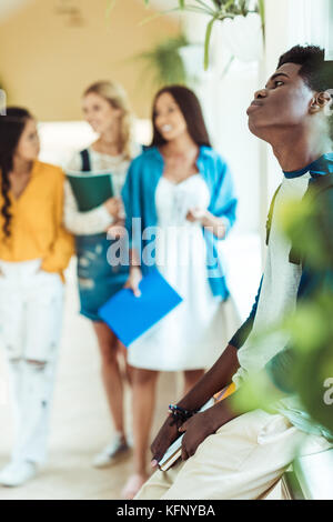 Afrikanische amerikanische Schüler müde Stockfoto