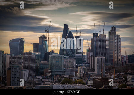 Stadt London Ink das Skalpell (im Bau) Heron Tower, The Gherkin/St Marys ax, der cheesegrater/ledenhall, walkie talkie/fenchurch st. Stockfoto