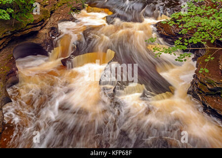 Die Kessel der Presque Isle Fluss in Michigan Stockfoto