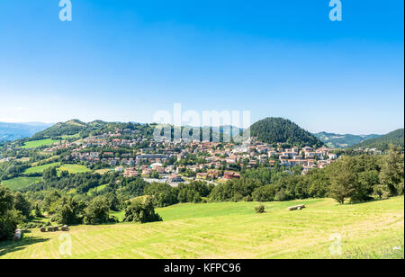 Castelnovo ne Monti Stadt in der Emilia Apennin, Italien Stockfoto