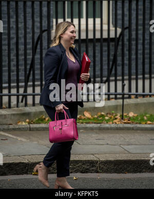 London, Großbritannien. 31 Okt, 2017. Karen Bradley, Kultur Staatssekretär, Blätter 10 Downing Street nach einer Kabinettssitzung. Credit: Ian Davidson/alamy leben Nachrichten Stockfoto