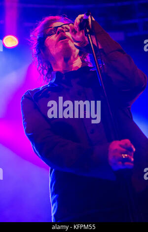 Mailand, Italien. 30 Okt, 2017. Der amerikanische Sänger und Songwriter MARK LANEGAN führt live auf der Bühne Fabrique während der 'Gargoyle Tour 2017 "Credit: Rodolfo Sassano/Alamy leben Nachrichten Stockfoto