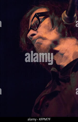 Mailand, Italien. 30 Okt, 2017. Der amerikanische Sänger und Songwriter MARK LANEGAN führt live auf der Bühne Fabrique während der 'Gargoyle Tour 2017 "Credit: Rodolfo Sassano/Alamy leben Nachrichten Stockfoto