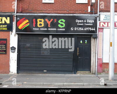 Blackburn, takeaway Kapital. Fast food Kapital. Fast-Food-Outlets auf bank Top. Über die Straße von st.wilfred High School. Stockfoto