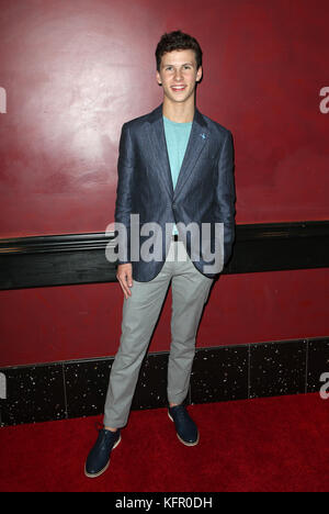 Hollywood, USA. Okt 2017. Ryan Sadowski, bei der Vorführung von "Rock Paper Dead" Im ArcLight Hollywood in Hollywood, Kalifornien am 31. Oktober 2017. Kredit: Faye Sadou/Media Punch/Alamy Live News Stockfoto