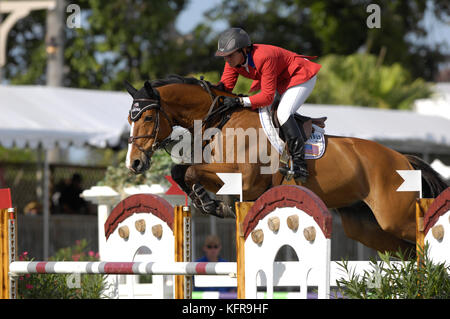 Beezie Madden (USA) Reiten Integrität, Winter Equestrian Festival, Wellington Florida, Februar 2007, CSIO willkommen Pfahl Stockfoto