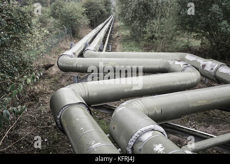 Hochdruckdampf Rohre in Northwich Stockfoto