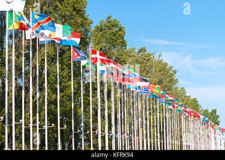 Flaggen im Park der Nationen in Lissabon. Stockfoto