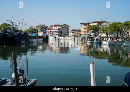 Caorle Hafen im Zentrum von Caorle, Venetien Stockfoto