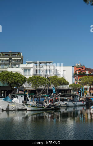 Caorle Hafen im Zentrum von Caorle, Venetien Stockfoto