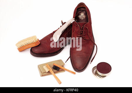 Schuhe, elegant, klassisch, sauber, Reinigung, Pflege, Leder, Mode, Männer, menswear, Dress Code, Stockfoto