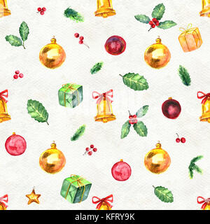 Frohe Weihnachten nahtlose Muster. Aquarell Abbildung mit Holly Berry Bälle, Geschenke und goldene Glöckchen Stockfoto