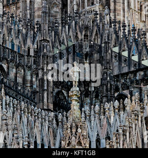 Pinnacles und Statuen von der Mailänder Dom. Mailand (Italien) Stockfoto