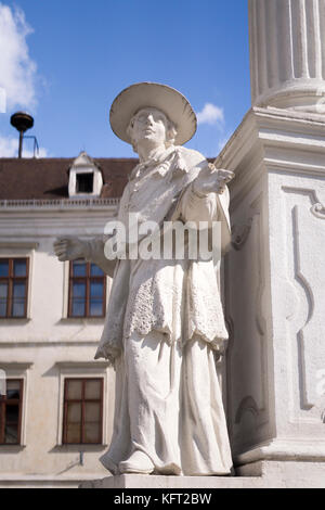 Von der Dreifaltigkeitssäule Dreifaltigkeitssäule (Detail) in Krems an der Donau in Niederösterreich Stockfoto