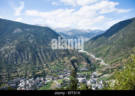 Panoramische Luftaufnahme von Andorra la Vella, Andorra Stockfoto