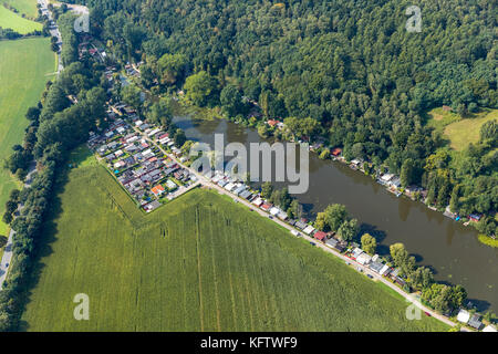 Camping die Wildnis, Tiefe Wild, Wildweg, Sommerhäuser am Wasser, Emmerich, Niederrhein, Nordrhein-Westfalen, Deutschland, Europa, Luftaufnahme, Luftaufnahme Stockfoto