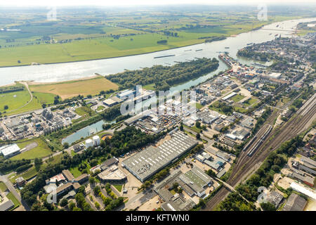 Stadthafen Emmerich, Flusshafen am Rhein, Hafen Emmerich, Niederrhein, Nordrhein-Westfalen, Deutschland, Emmerich, Europa, Luftansicht, Luftaufnahme, aer Stockfoto