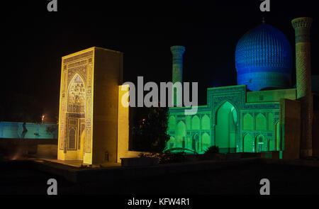 Der Komplex der Gur-Emir in der Nacht Zeit. antike Architektur in Zentralasien Stockfoto