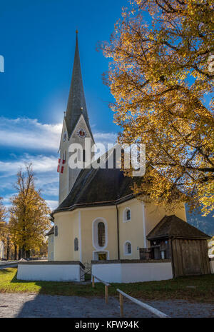 Kirche von St. Leonhard in fischhausen am See Schliersee, Oberbayern, Bayern, Deutschland, Europa Stockfoto