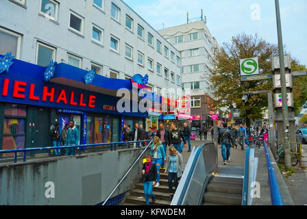 S-Bahn Eingang, Reeperbahn, St. Pauli, Hamburg, Deutschland Stockfoto
