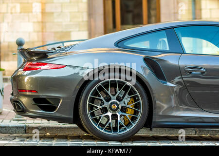 Kiew, Ukraine - September 20, 2017: Nahaufnahme der modernen deutschen Sportwagen Porsche 911 Stockfoto