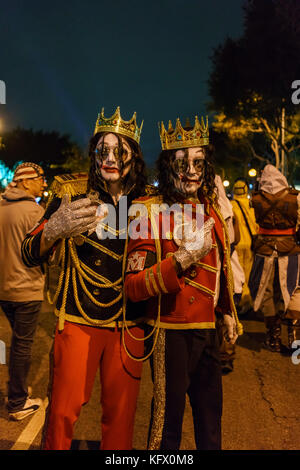 Los Angeles, USA. 31. Oktober 2017. Special Event - West Hollywood Halloween Carnaval am 31. OCT 2017 in West Hollywood, Los Angeles, Kalifornien, USA Credit: Chon Kit Leong/Alamy Live News Stockfoto